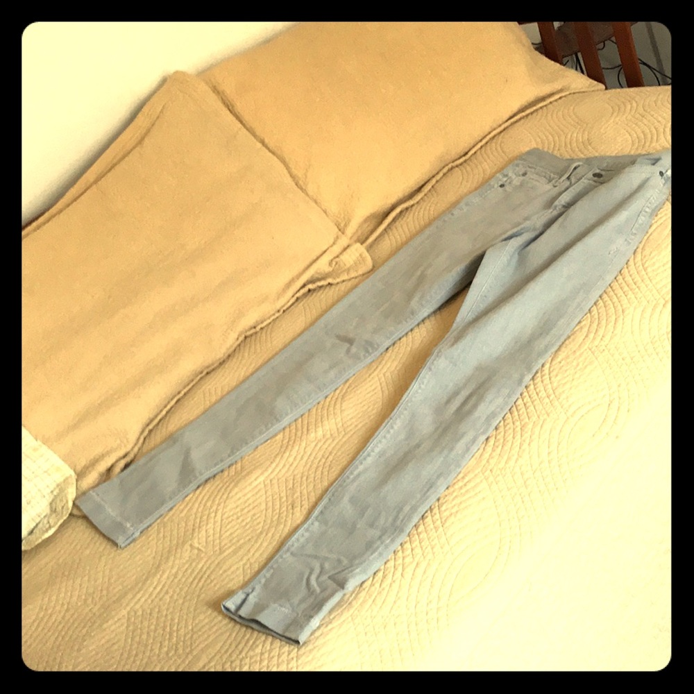 Skinny leg Levi jeans 27 inches NWOT